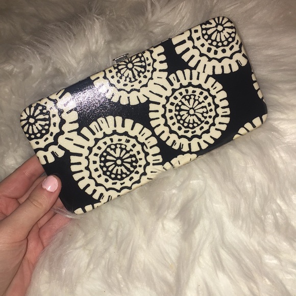 NEW FASHION Hand clutch / wallet - Picture 2 of 4